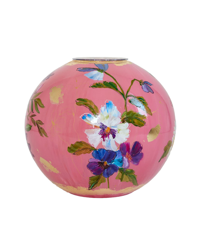 Rozevaas met gouden detail van Doortje Ijpelaar van glas met bloemen als ontwerp